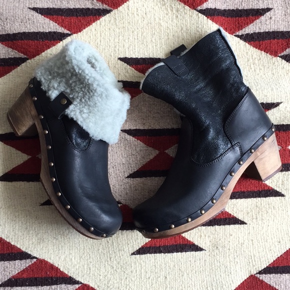 sanita booties